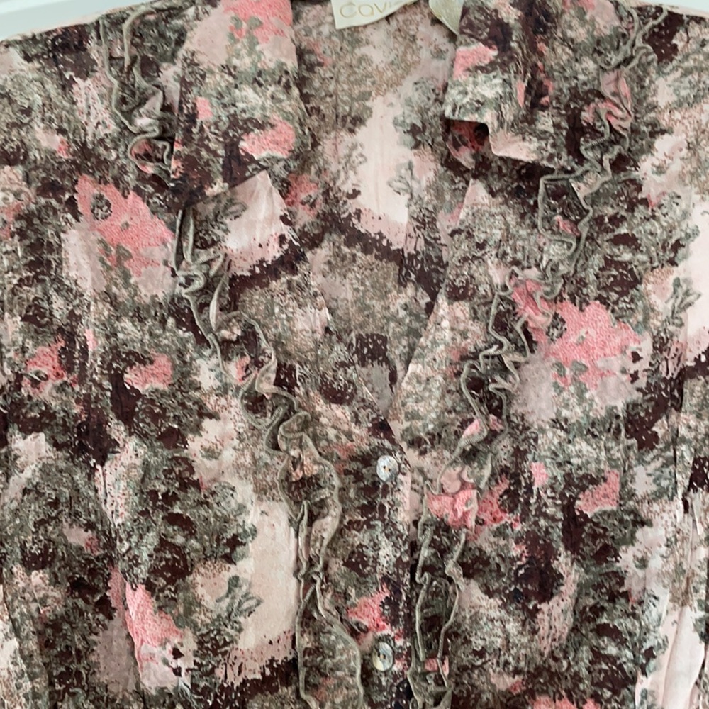 NWOT Caviar Front Ruffle Button Blouse - Picture 2 of 7